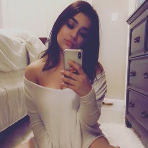 Meet your Posher, Carla